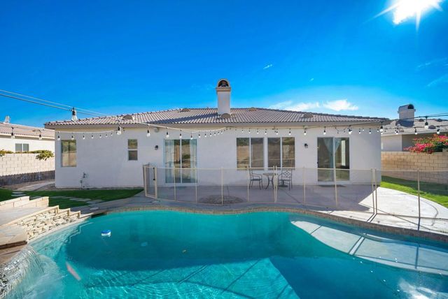 43569 Parkway Esplanade E, La Quinta, CA 92253