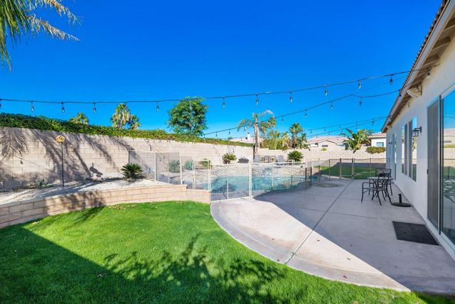43569 Parkway Esplanade E, La Quinta, CA 92253