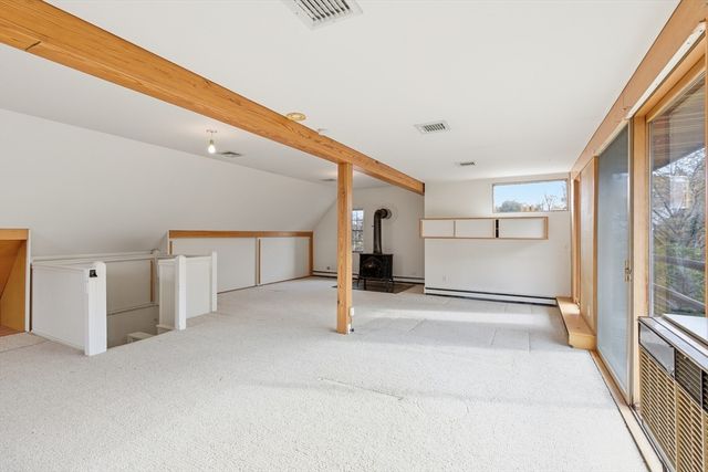 12 Gray Gardens W, Cambridge, MA 02138