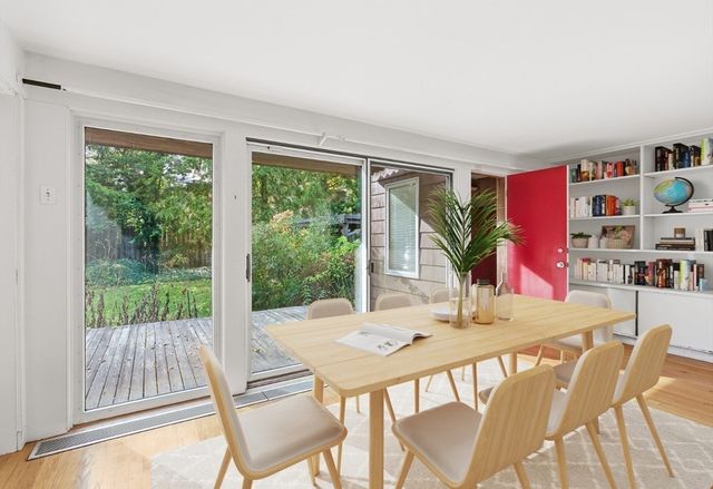 12 Gray Gardens W, Cambridge, MA 02138