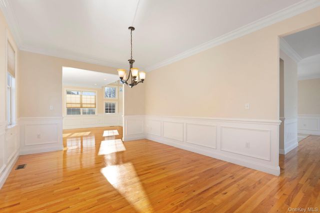 44 Hillwood Place, Yonkers, NY 10710