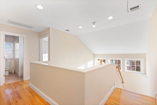 44 Hillwood Place, Yonkers, NY 10710