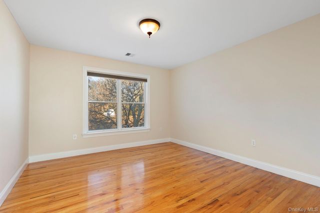 44 Hillwood Place, Yonkers, NY 10710