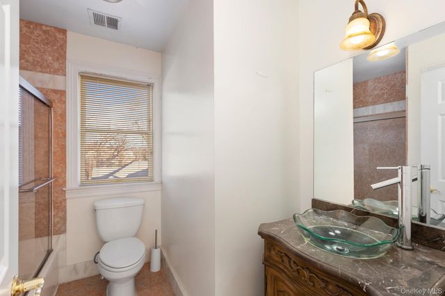 44 Hillwood Place, Yonkers, NY 10710