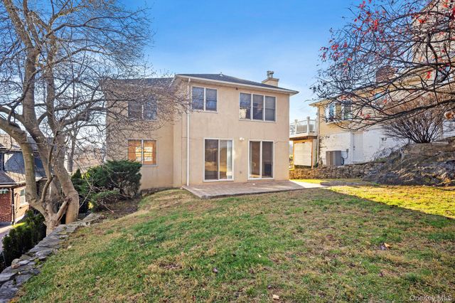 44 Hillwood Place, Yonkers, NY 10710