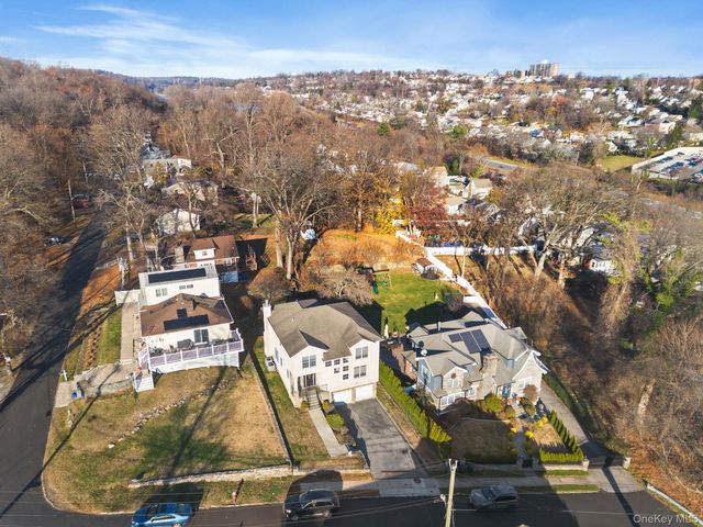 44 Hillwood Place, Yonkers, NY 10710