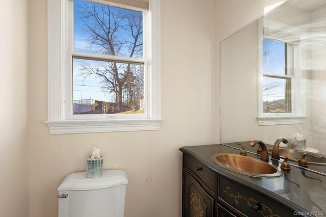 44 Hillwood Place, Yonkers, NY 10710