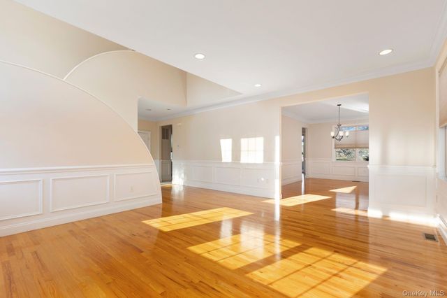 44 Hillwood Place, Yonkers, NY 10710