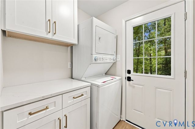13703 Velvet Antler Cir, Midlothian, VA 23112
