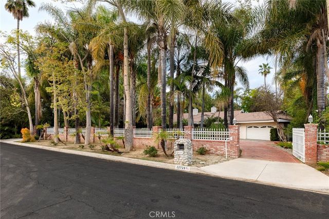 22723 Erwin, Woodland Hills, CA 91367