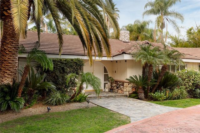 22723 Erwin, Woodland Hills, CA 91367