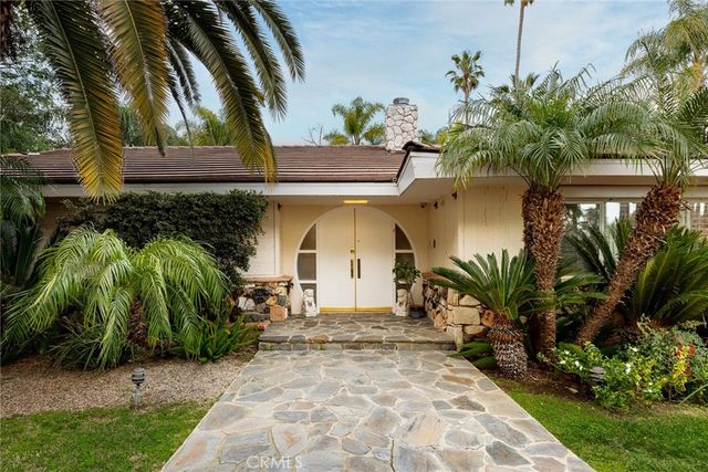 22723 Erwin, Woodland Hills, CA 91367