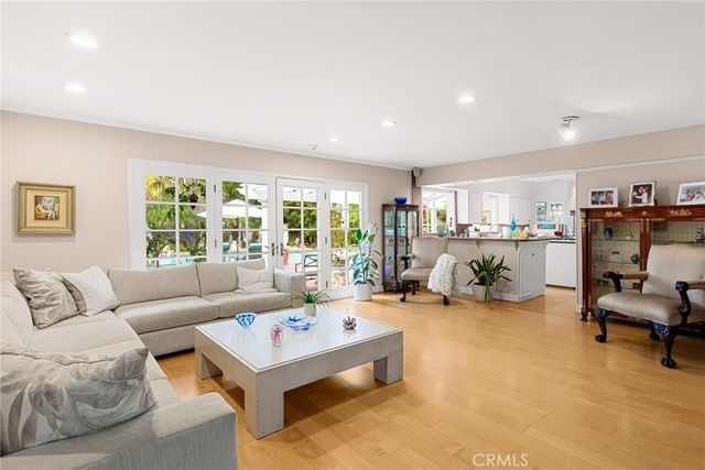 22723 Erwin, Woodland Hills, CA 91367