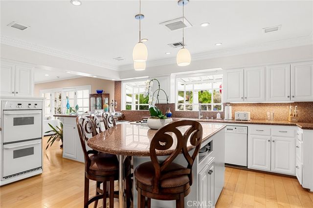 22723 Erwin, Woodland Hills, CA 91367