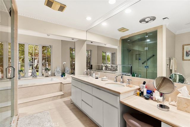 22723 Erwin, Woodland Hills, CA 91367