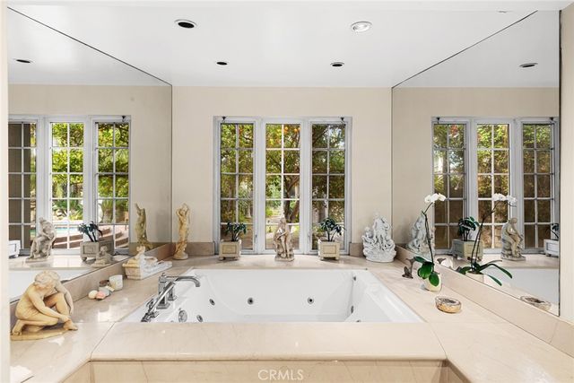 22723 Erwin, Woodland Hills, CA 91367