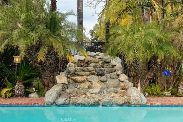 22723 Erwin, Woodland Hills, CA 91367