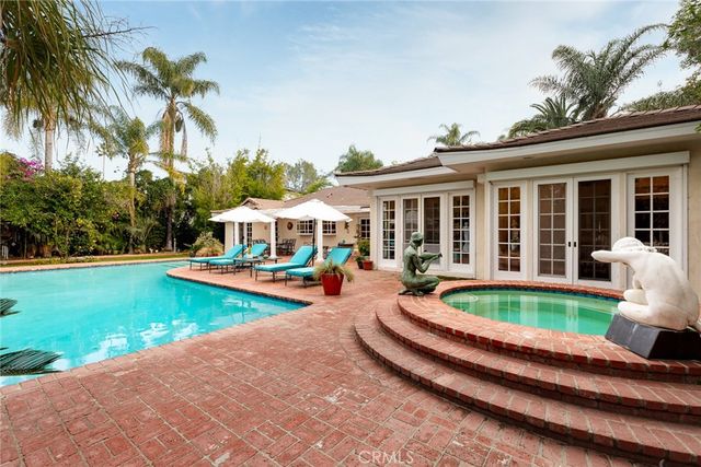 22723 Erwin, Woodland Hills, CA 91367
