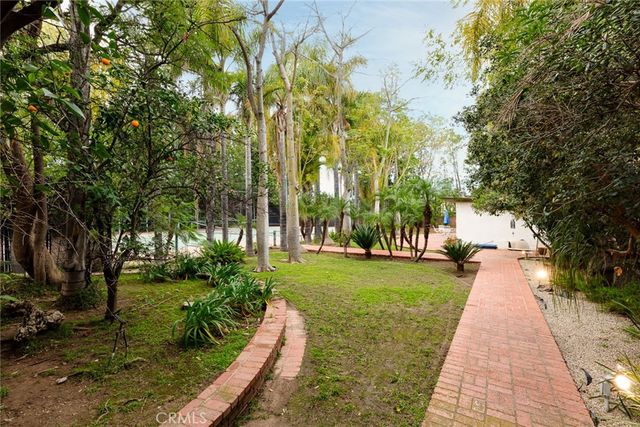 22723 Erwin, Woodland Hills, CA 91367
