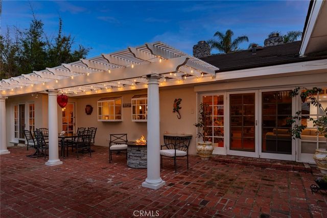 22723 Erwin, Woodland Hills, CA 91367