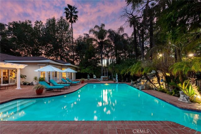 22723 Erwin, Woodland Hills, CA 91367