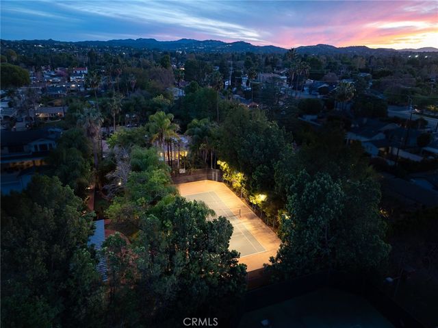 22723 Erwin, Woodland Hills, CA 91367