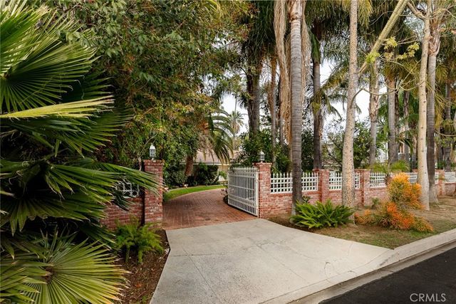 22723 Erwin, Woodland Hills, CA 91367
