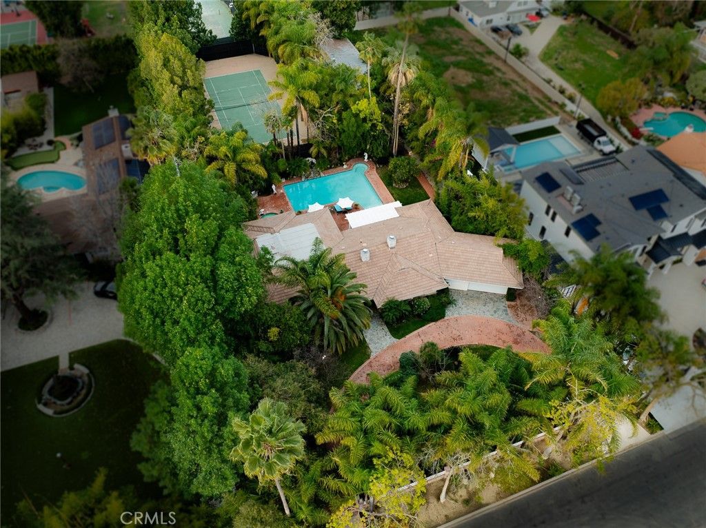 22723 Erwin, Woodland Hills, CA 91367