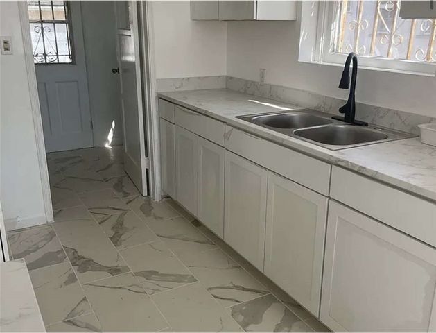 8724 Ruthelen Street, Los Angeles, CA 90047