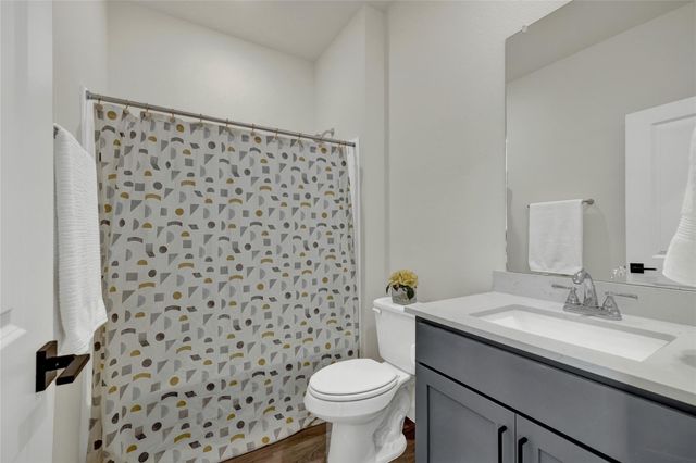 104 Creekside TRL 702, Kyle, TX 78640