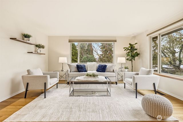 3601 NE 100TH Street, Seattle, WA 98125