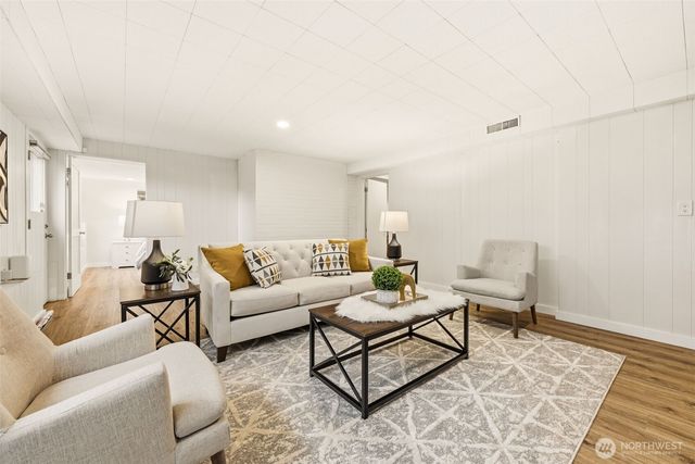 3601 NE 100TH Street, Seattle, WA 98125