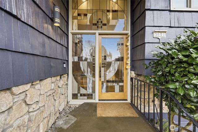 3601 NE 100TH Street, Seattle, WA 98125