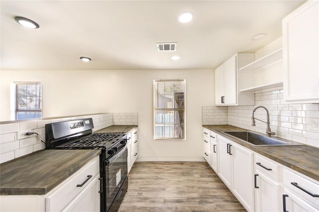 7811 Saint Louis Street, Houston, TX 77028