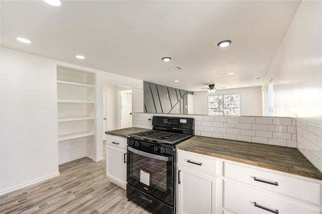 7811 Saint Louis Street, Houston, TX 77028