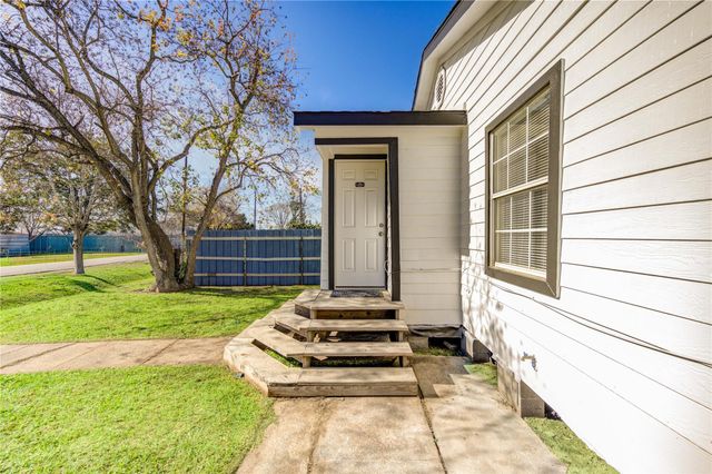 7811 Saint Louis Street, Houston, TX 77028