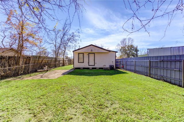 7811 Saint Louis Street, Houston, TX 77028