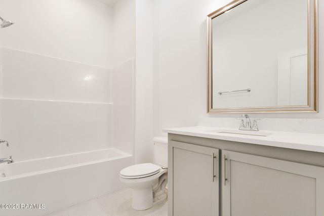 206 Manor House Lane, Lafayette, LA 70507