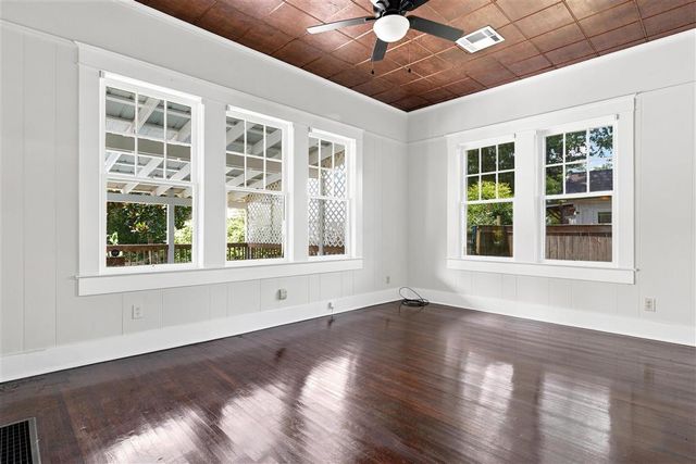1104 7th Street, Lake Charles, LA 70601