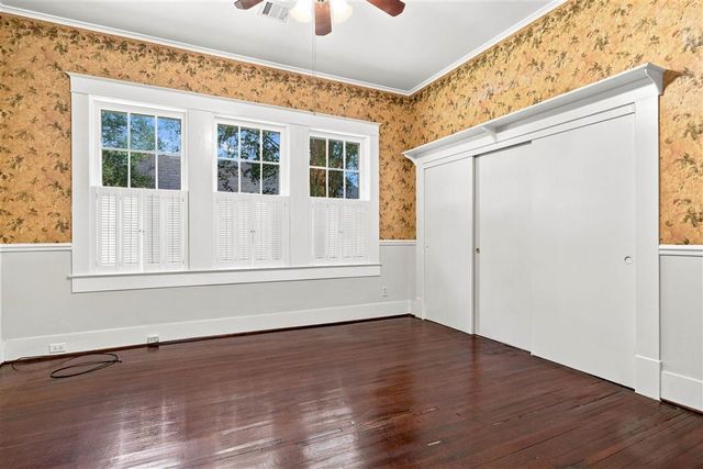 1104 7th Street, Lake Charles, LA 70601