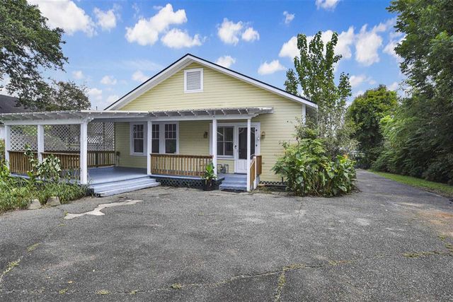 1104 7th Street, Lake Charles, LA 70601