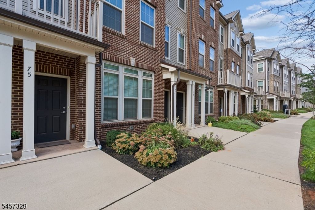 75 Robeson St, Somerville Boro, NJ 08876 — photo 2