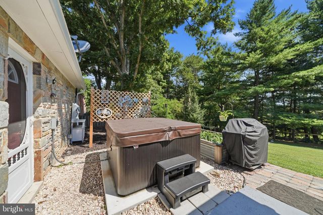1717 MARSUE DR, Hampstead, MD 21074