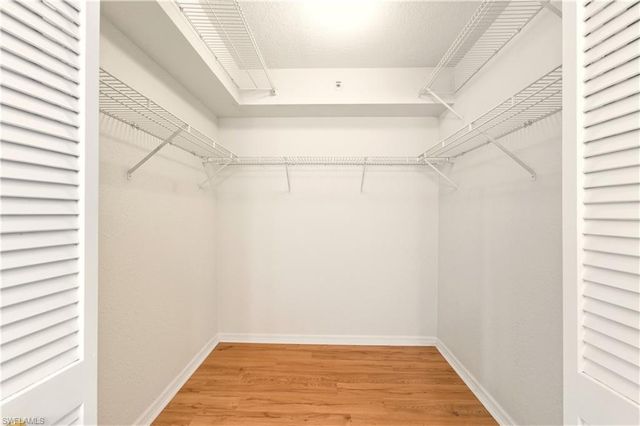 9650 Victoria LN # B208, Naples, FL 34109