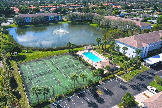 9650 Victoria LN # B208, Naples, FL 34109