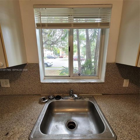 13950 NE 2nd Ave 1A, Miami, FL 33161