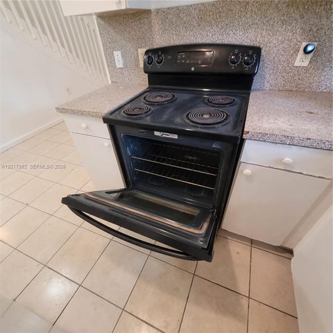 13950 NE 2nd Ave 1A, Miami, FL 33161