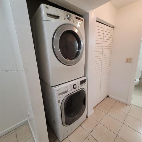 13950 NE 2nd Ave 1A, Miami, FL 33161