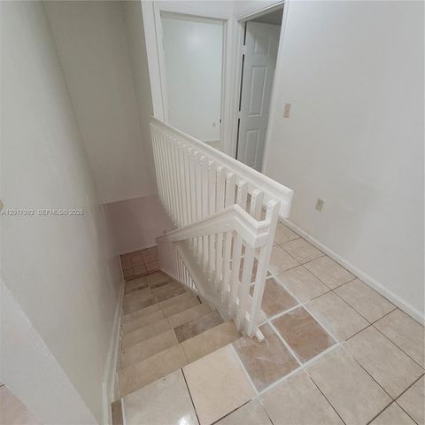 13950 NE 2nd Ave 1A, Miami, FL 33161