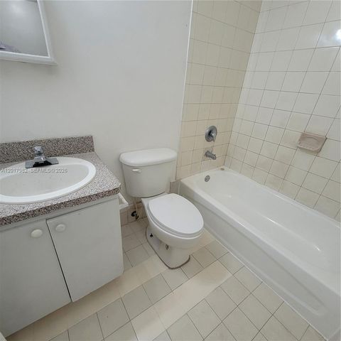13950 NE 2nd Ave 1A, Miami, FL 33161